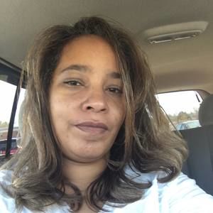 Meet your Posher, Dee